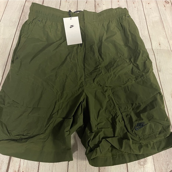 Men’s Nike utility shorts size medium - Picture 2 of 7